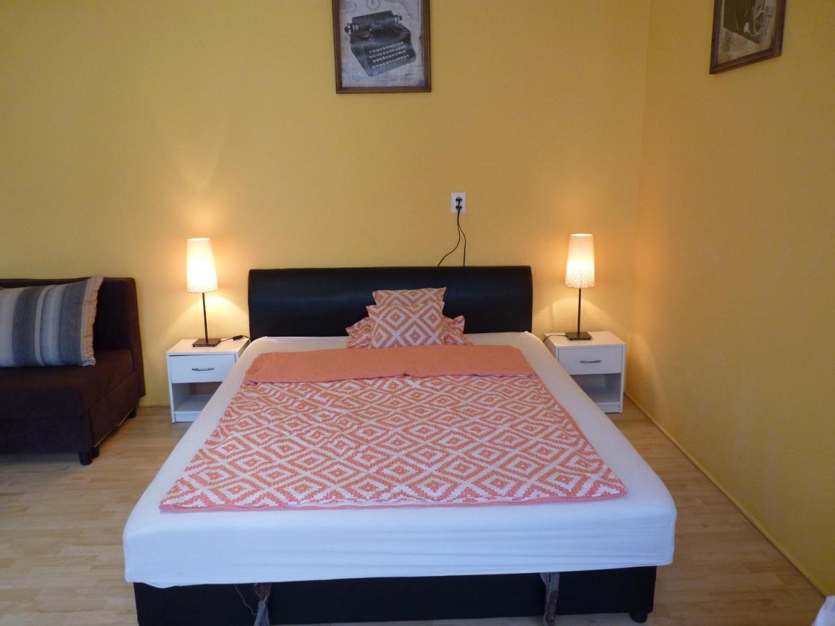 Zizi Apartman Ντέμπρετσεν Εξωτερικό φωτογραφία